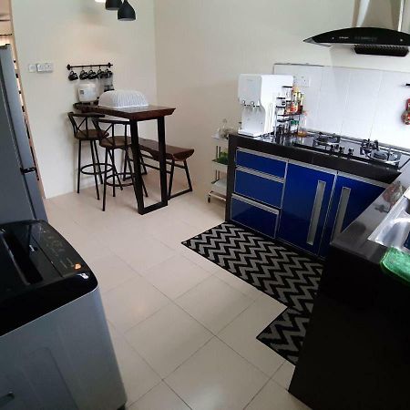 Orchidd Homestay Gambang Buitenkant foto